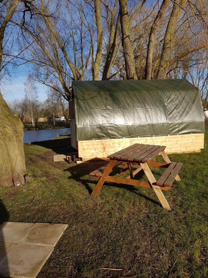 Hotel Rum Bridge "Patsy'S" Family Glamping Pod à Clare Extérieur photo