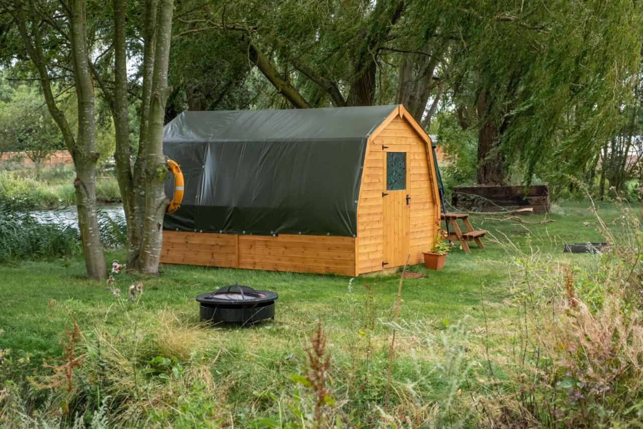 Hotel Rum Bridge "Patsy'S" Family Glamping Pod à Clare Extérieur photo