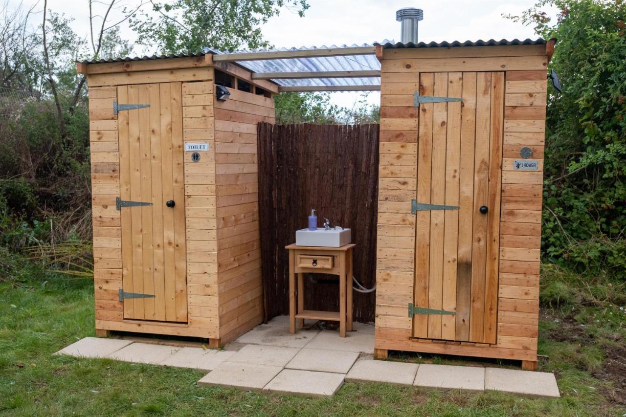 Hotel Rum Bridge "Patsy'S" Family Glamping Pod à Clare Extérieur photo